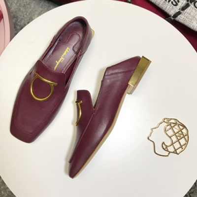 FERRAGAMO SALVATORE 2018 LADIES LOAFER SHOES - 페레가모 여성 에나멜 로퍼 FER0025