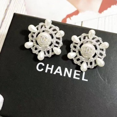 CHANEL  White Gold  Earring - 샤넬  여성용 18k도금 화이트 골드 귀걸이