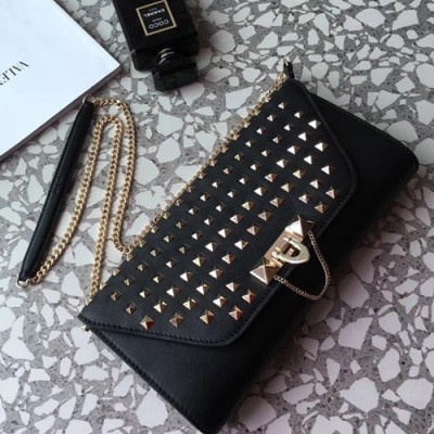 Valentino Rockstud Leather Flap Shoulder Bag,27CM - 발렌티노 락스터드 레더 플랩 숄더백,VTB0012,27CM,블랙