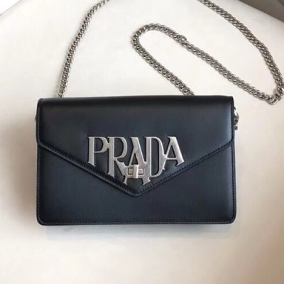 Prada Logo Chain Shoulder Bag,22cm - 프라다 로고 체인 숄더백 ,1BD097-3,22cm,블랙