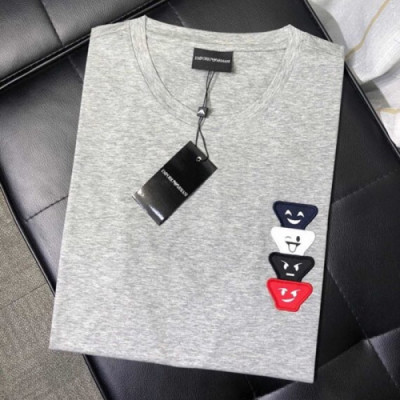 Emporio Armani 2019 Mens Crew - neck Cotton Short Sleeved Tshirt - 알마니 남성 신상 크루넥 실켓면 반팔티 Arm0135x.Size(m - 3xl).2컬러(그레이/블랙)