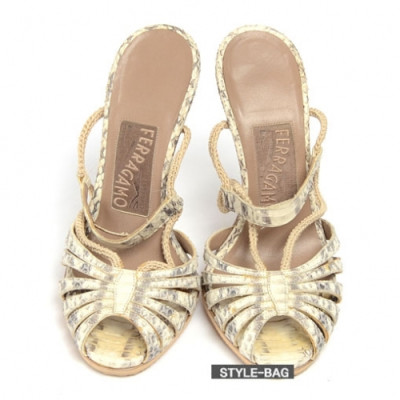 Ferragamo 2019 Womens Strap Snake Leather Sandal - 페라가모 여성 스트랩 뱀피 샌들 Fer0239x.Size(225 - 245).베이지