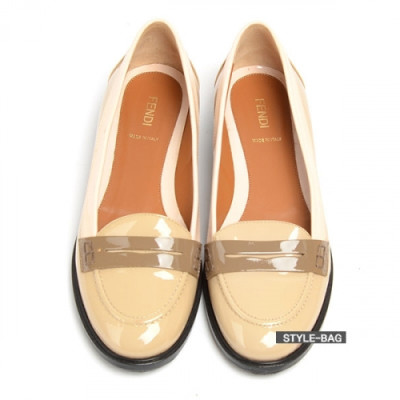 Fendi 2019 Womens Patent Penny Loafer - 펜디 여성 패이던트 페니 로퍼 Fen0182x.Size(225 - 245).아이보리