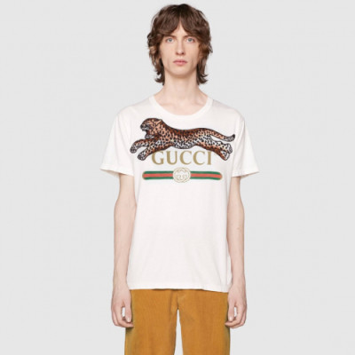 Gucci 2019 Mens Vintage Logo Slim Fit Cotton Short Sleeved Tshirt - 구찌 남성 빈티지 로고 슬림핏 코튼 반팔티 Guc01003x.Size(xs - l).화이트