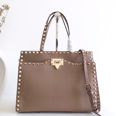 [심플&베이직]Valentino 2019 Leather Garavani Rockstud Tote Shoudler Bag,31CM - 발렌티노 2019 레더 가라바니 락스터드 토트 숄더백, VTB0326,31CM,다크베이지