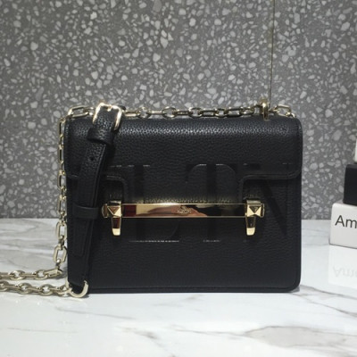 Valentino 2019  Leather Uptown Shoudler Cross Bag,21CM - 발렌티노 2019 레더 업타운 숄더 크로스백,0088-VTB0371,21CM,블랙