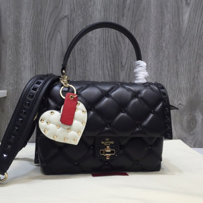 Valentino 2019 Leather Ruckstud Tote Shoudler Bag,23CM - 발렌티노 2019 레더 락스터드 토트 숄더백,0055-VTB0442,23CM,블랙