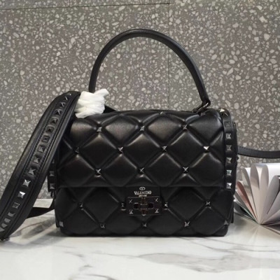 Valentino 2019 Leather Ruckstud Tote Shoudler Bag,23CM - 발렌티노 2019 레더 락스터드 토트 숄더백,0055-VTB0446,23CM,블랙