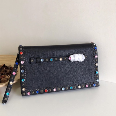 Valentino 2019 Stud Leather Clutch Bag,28cm - 발렌티노 2019 스터드 레더 여성용 클러치백,VTB0452,28cm,블랙