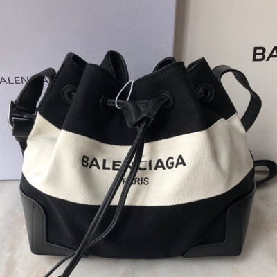 Balenciaga 2019 Canvas & Leather Bucket Shoulder Cross Bag,25CM - 발렌시아가 2019 캔버스&레더 버킷 숄더 크로스백,BGB0041,25CM,화이트+블랙