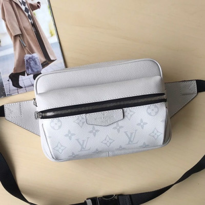 [데일리로 딱!!]Louis Vuitton 2019 Outdoor Hip Sack,21cm - 루이비통 2019 남여공용 아웃도어 힙색,M30245,LOUB1134,21cm,화이트