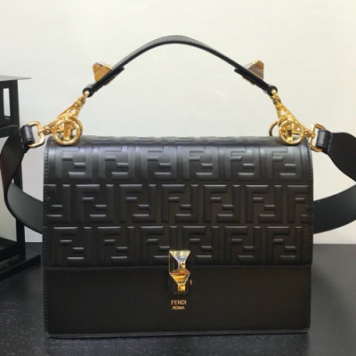 [포스간지 좔좔 흐르는백]Fendi 2019 Tote Shoulder Bag ,26CM - 펜디 2019 여성용 토트 숄더백 FENB0135,26CM,블랙