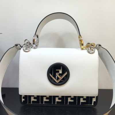 Fendi 2019 Kan I F Shoulder Bag ,26CM - 펜디 2019 칸아이 에프 숄더백 FENB0326,26CM,화이트