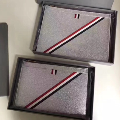 Thom Browne 2019 Leather Clutch Bag ,30/33cm - 톰브라운 2019 레더 남여공용 클러치백 THOB0066,30/33cm,실버