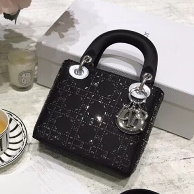 Dior 2019 Lady Dior Mini Tote Shoulder Bag,17CM - 디올 2019 레이디 디올 미니 토트 숄더백 DIOB0047,17CM,블랙(은장)