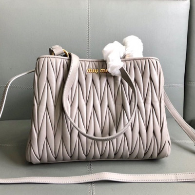 MiuMiu 2019 Matelasse Tote Shoulder Cross Bag,27cm - 미우미우 2019 마틀라세 토트 숄더 크로스백,5BG103, MIUB0067 , 27cm,그레이