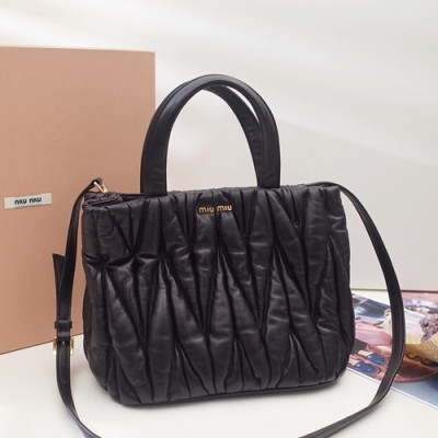 MiuMiu 2019 Matelasse Tote Shoulder Bag,24cm - 미우미우 2019 마틀라세 토트 숄더백,5BG061, MIUB0357, 24cm,블랙