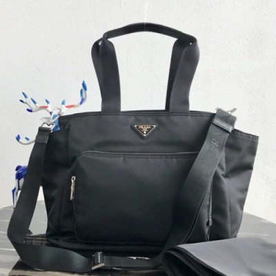 Prada 2019 Nylon Tote Shoulder Shopper Bag,36cm - 프라다 2019 나일론 남여공용 토트 숄더 쇼퍼백 ,1BG102,36cm,블랙