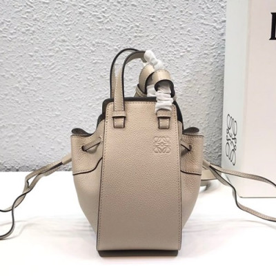 Loewe 2019 Hammock Mini Tote Shoulder Bag, 19.5CM - 로에베 2019 해먹 미니 토트 숄더백 ,10393-LOEB0104, 19.5CM, 크림