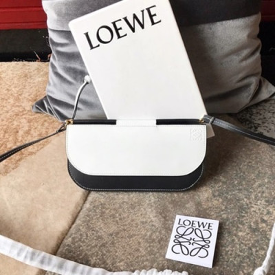 Loewe 2019 Gate Pochette Shoulder Bag, 21CM - 로에베 2019 게이트 포쉐트 숄더백 ,LOEB0203,21CM,화이트