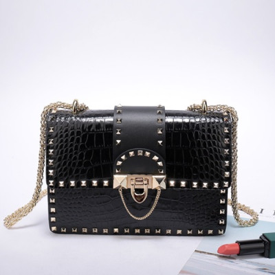 Valentino 2019  Leather Shoudler Cross Bag,21CM - 발렌티노 2019 레더 숄더 크로스백,VTB0709,21CM,블랙