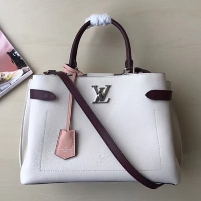 [데일리백으로 강추]Louis Vuitton 2019 Lock Me Day Tote Shoulder Bag,31cm - 루이비통 2019 락미 데이 토트 숄더백 M53647,LOUB1526,31cm,화이트