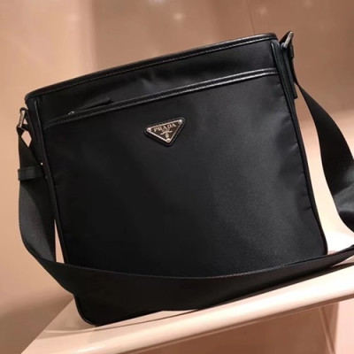 Prada 2019 Saffiano Shoulder Bag,27cm - 프라다 2019 사피아노 남성용 숄더백 ,2VH797,27cm,블랙