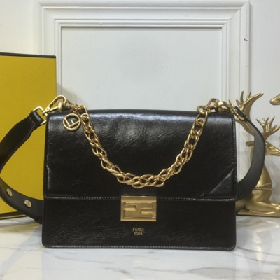 Fendi 2019 Kan U Leather Shoudler Cross Bag,25CM - 펜디 2019 캔 유 레더 숄더 크로스백,VTB0741,25CM,블랙