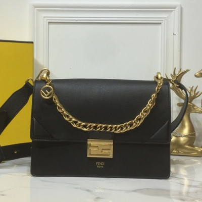 Fendi 2019 Kan U Leather Shoudler Cross Bag,25CM - 펜디 2019 캔 유 레더 숄더 크로스백,VTB0742,25CM,블랙