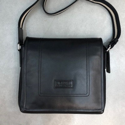 Bally 2019 Leather Shoulder Bag,26cm  - 발리 2019 레더 남성용 숄더백 BALB0061,26cm,블랙