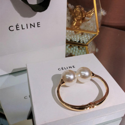 CELINE Yellow Gold Bangle  - 셀린느 여성용 팔지18k 도금 옐로우 골드cel0008