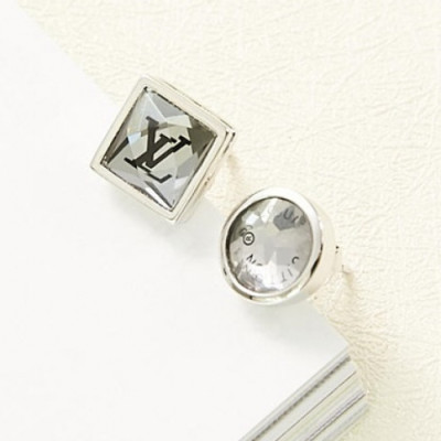 LouisVuitton earring   - 루이비통 18K 도금 이어링 lou0042.컬러(화이트 골드)