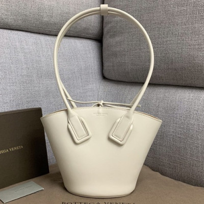 Bottega Veneta 2019 Basket Tote Shoulder Bag,28cm - 보테가 베네타 2019 바스켓 토트 숄더백, 592133,BVB0326,28cm,화이트