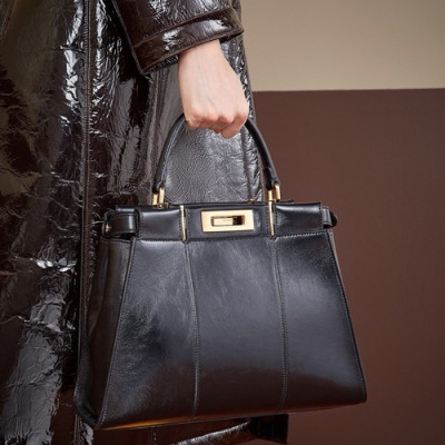 Fendi 2019 Leather Tote Shoulder Bag, 33cm - 펜디 2019 여성용 레더 토트 숄더백,FENB0478,33cm,블랙