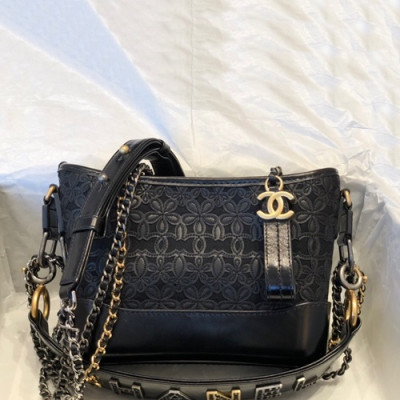 Chanel 2019 Gabrielle Hobo Leather Shoulder Bag ,20CM - 샤넬 2019 가브리엘 호보 레더 숄더백,CHAB1304,20CM,블랙