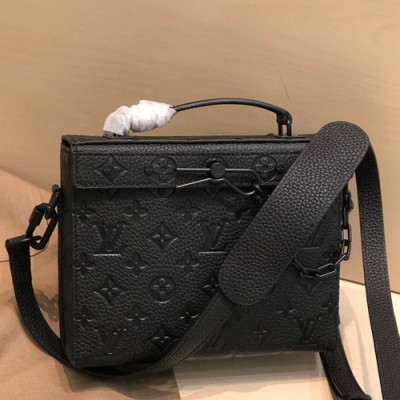 Louis Vuitton 2019 Soft Trunk Shoulder Bag - 루이비통 2019 소프트 트렁크 숄더백 M61117,LOUB1886,블랙