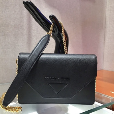 Prada 2020 Leather Shoulder Bag,20cm - 프라다 2020 여성용 레더 숄더백 ,1BP014-1,20cm,블랙