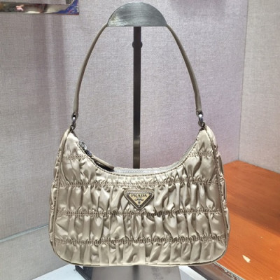 Prada 2019 Nylon Hobo Tote Shoulder Bag,22CM - 프라다 2019 나일론 호보 토트 숄더백,1NE204-2, 22cm,베이지