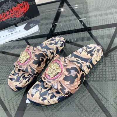 Versace  2020 Mens Leather Slipper  - 베르사체 2020 남성용 레더 슬리퍼 VERS0460,Size(240 - 270).블랙베이지