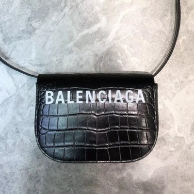 Balenciaga 2020 Ville Day Leather Shoulder Bag,19CM - 발렌시아가 2020 빌 데이 레더 숄더백,BGB0561,19CM,블랙