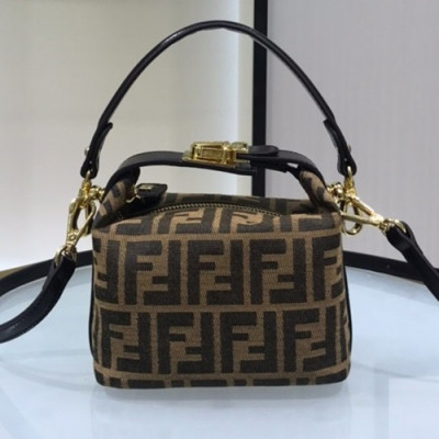 Fendi 2020 Tote Shoulder Bag ,16CM - 펜디 2020 토트 숄더백  FENB0525,16CM,브라운(브라운스트랩)