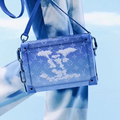 Louis Vuitton 2020 Soft Trunk Shoulder Bag,25cm - 루이비통 2020 소프트 트렁크 숄더백 M44478,LOUB2063,25cm,블루