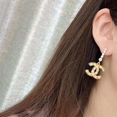 Chanel 2020 Ladies Earring  - 샤넬 2020 여성용 이어링 ACC0002.(옐로우골드)