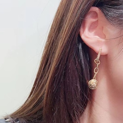 Louis Vuitton 2020 Ladies Earring  - 루이비통 2020 여성용 이어링 ACC0115.(옐로우골드)