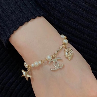 Chanel 2020 Ladies Bangle - 샤넬 2020 여성용 팔찌 ACC0198.(옐로우골드)