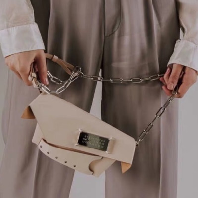 Maison Margiela 2020 Leather Chain Shoulder Bag,22cm - 메종 마르지엘라 2020 레더 체인 숄더백,MMB0045,22cm,베이지