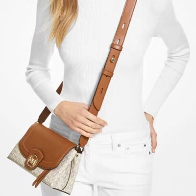 Michael Kors 2020 Leather Shoulder Bag,23cm - 마이클 코어스 2020 레더 숄더백,MKB0327,23cm,화이트