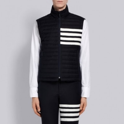 [톰브라운]Thom Browne 2020 Mens Patch Logo Down Pedding Vest - 톰브라운 2020 남성 패치 로고 다운 패딩 조끼 Thom01140x.Size(m - 2xl).네이비