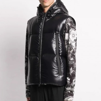 Moncler  Mens Patch Logo Modern Duck Down Padding Vest Black - 몽클레어 2021 남성 패치 로고 모던 덕다운 패딩 베스트 Moc02259x Size(1 - 5) 블랙