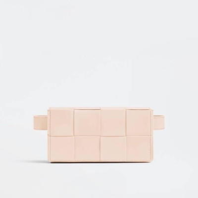 보테가베네타 여성용 베이지 카세트 벨트백 - Womens Beige Cassette Belt-bag - bv0302x